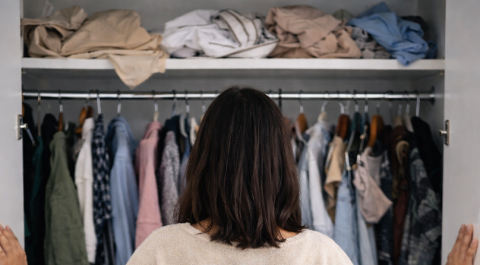 ¿Dónde acaba la ropa que donas?